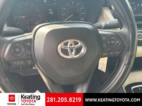 Used 2025 Toyota Corolla LE FWD image 11