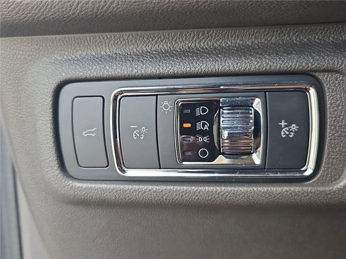 Used 2022 Lincoln Corsair FWD image 20