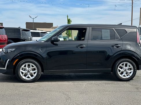 Used 2025 Kia Soul LX w/ LX Technology Package FWD image 8