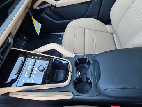 New 2026 Porsche Cayenne Coupe AWD/4WD image 23