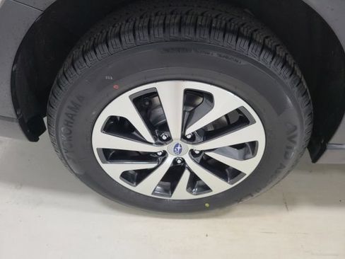 Used 2022 Subaru Outback Premium AWD/4WD image 38