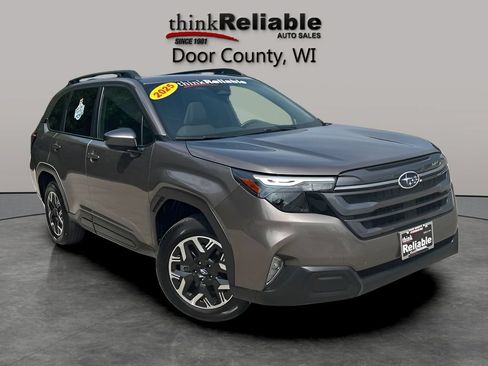 Used 2025 Subaru Forester Premium AWD/4WD image 7