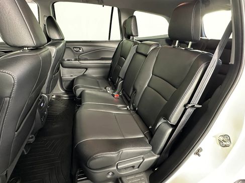 Used 2017 Honda Pilot Touring image 37