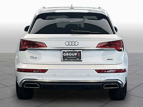Used 2023 Audi Q5 2.0T Premium w/ Convenience Package AWD/4WD image 4