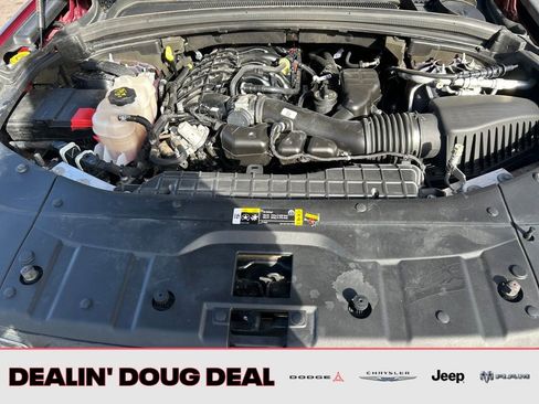 Used 2023 Jeep Grand Cherokee L Laredo image 21