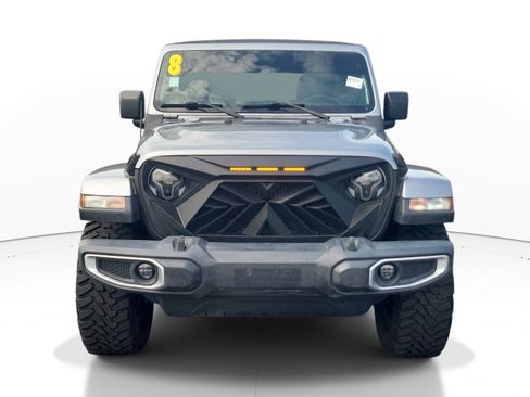 Used 2018 Jeep Wrangler Unlimited Sahara AWD/4WD image 2