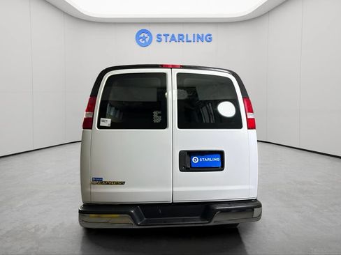 Used 2024 Chevrolet Express 2500 w/ Driver Convenience Package RWD image 7