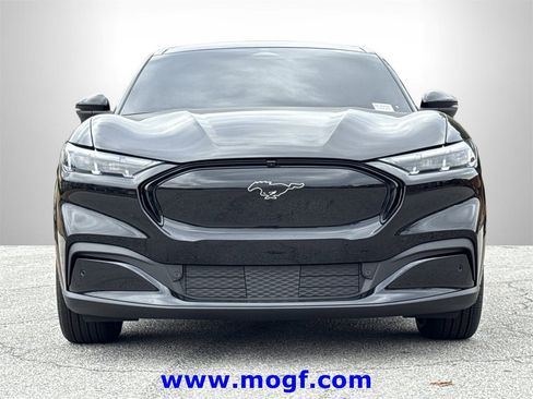 Certified 2025 Ford Mustang Mach-E Premium image 36