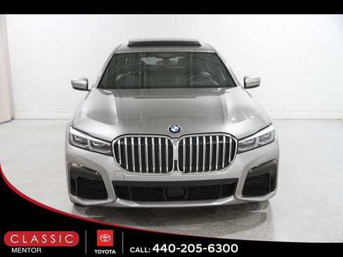 Used 2021 BMW 750i xDrive 750i xDrive w/ Executive Package image 2