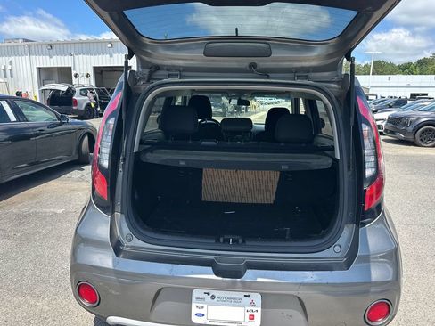 Used 2019 Kia Soul + FWD image 18