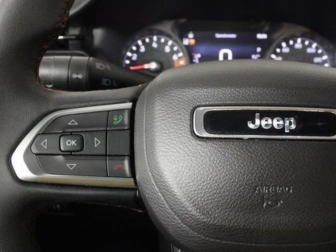 Used 2024 Jeep Compass Trailhawk AWD/4WD image 29