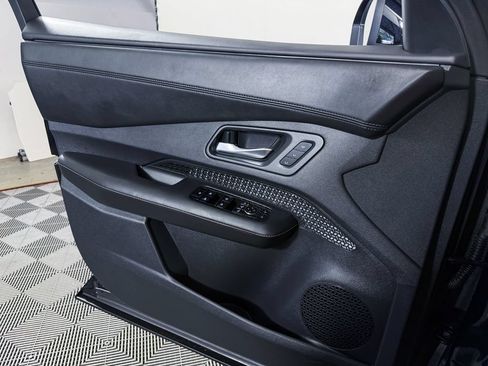 Certified 2023 Nissan Ariya AWD image 52