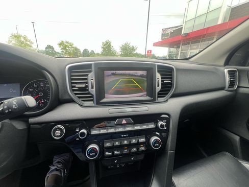 Used 2018 Kia Sportage EX AWD/4WD image 12