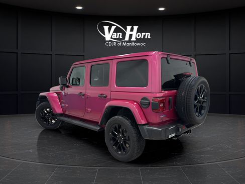 Used 2021 Jeep Wrangler Unlimited Sahara w/ Cold Weather Group AWD/4WD image 5