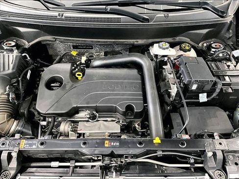 Used 2023 Chevrolet Equinox LS w/ LS Convenience Package FWD image 11