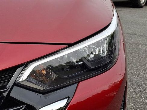 Certified 2024 Nissan Sentra SV FWD image 10