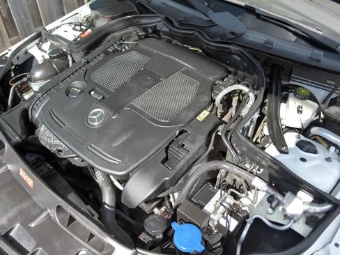 Used 2013 Mercedes-Benz C 300 4MATIC Sedan w/ Multimedia Pkg image 23