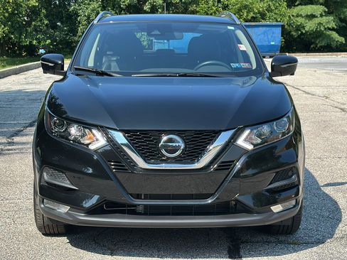 Certified 2022 Nissan Rogue Sport SV w/ Technology Package image 3