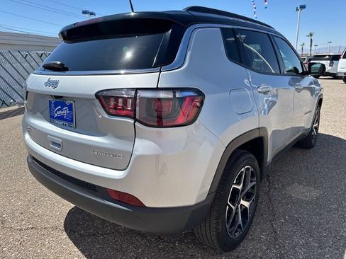 Used 2025 Jeep Compass Limited AWD/4WD image 5