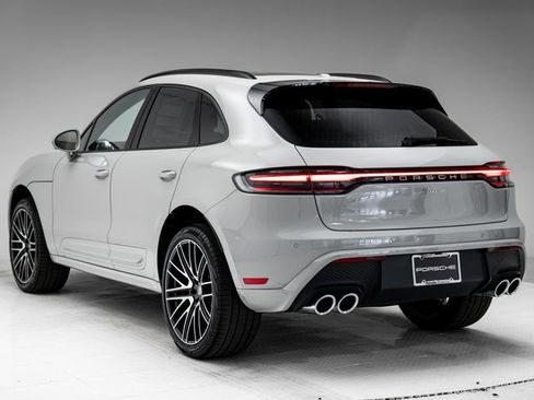 New 2026 Porsche Macan image 3
