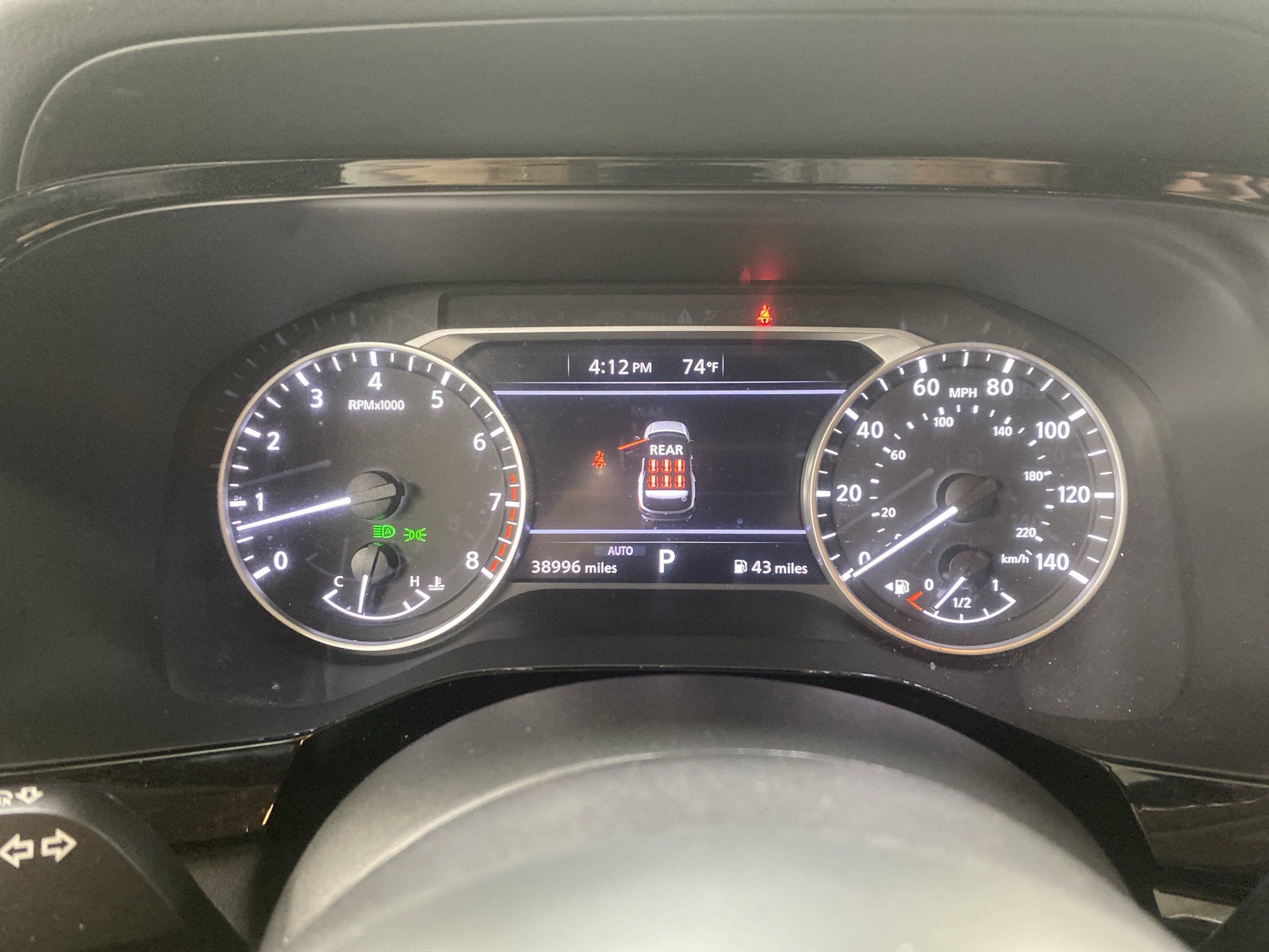 Used 2024 Nissan Pathfinder SV w/ Black Appearance Package AWD/4WD image 18