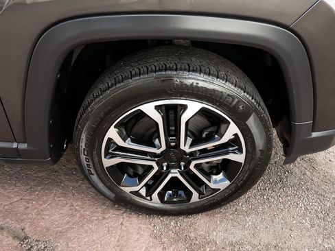 Used 2023 Jeep Compass Limited AWD/4WD image 9