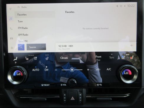 Used 2024 Lexus GX 550 w/ Accessory Package (2T) AWD/4WD image 44