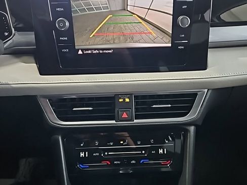New 2026 Volkswagen Taos SEL AWD/4WD image 31