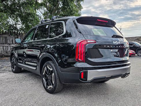 Used 2025 Kia Telluride S AWD/4WD image 4
