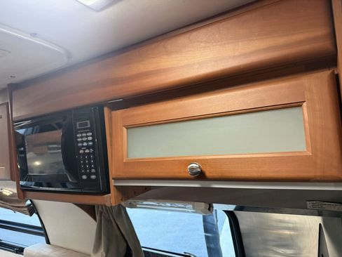 Used 2010 Chevrolet Express 3500 Extended w/ Power Package RWD image 50