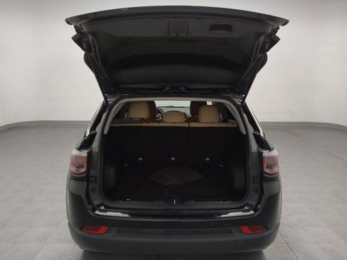 Used 2019 Jeep Compass Sport w/ Tech Group FWD image 29