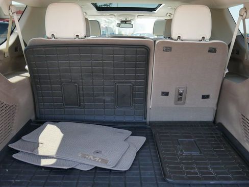 Used 2023 GMC Yukon XL Denali AWD/4WD image 31