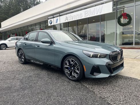 Used 2026 BMW 530i w/ M Sport Package image 1