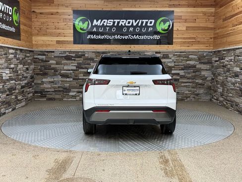 Used 2025 Chevrolet Equinox LT AWD/4WD image 8