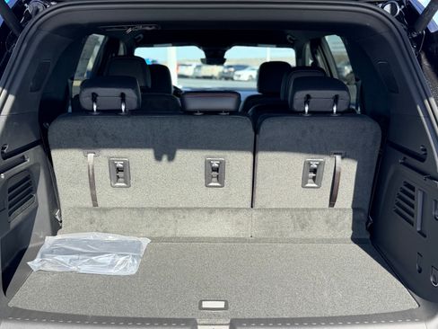 New 2026 Chevrolet Traverse Z71 w/ Enhanced Driving Package image 9