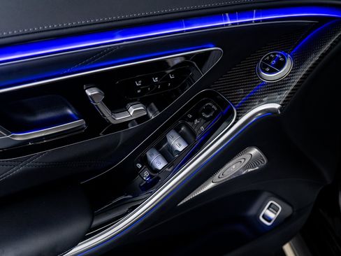Used 2025 Mercedes-Benz S 63 AMG S w/ AMG Night Package image 56