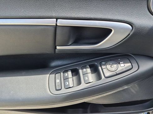 Used 2025 Hyundai Sonata SEL FWD image 13