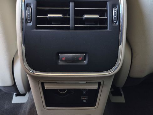 Used 2020 Lincoln Continental w/ Premium Package FWD image 22