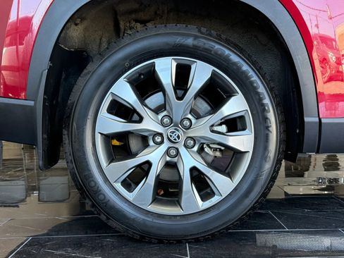 Used 2024 Toyota Grand Highlander AWD image 34