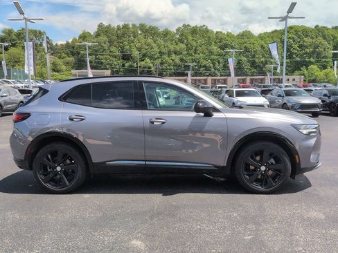 Used 2021 Buick Envision Essence w/ Technology Package I AWD/4WD image 4