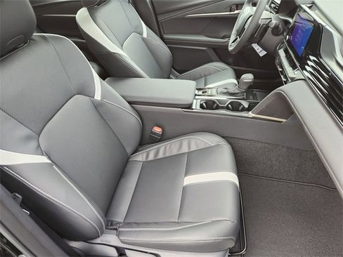 New 2026 Toyota Camry Hybrid image 10