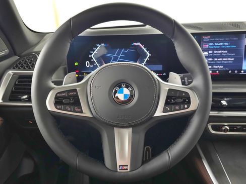 Used 2026 BMW X5 xDrive40i w/ M Sport Package AWD/4WD image 15