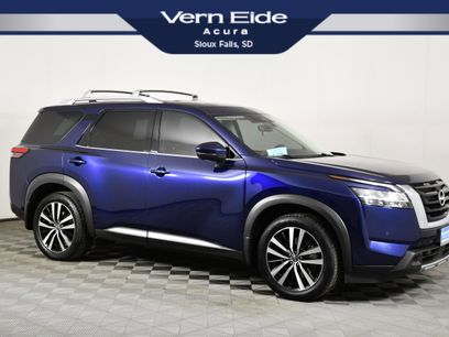 Used 2023 Nissan Pathfinder Platinum