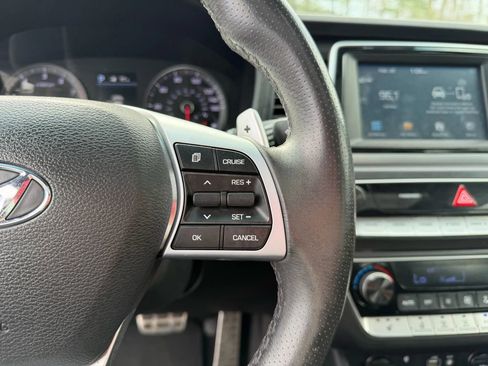 Used 2018 Hyundai Sonata Sport image 13