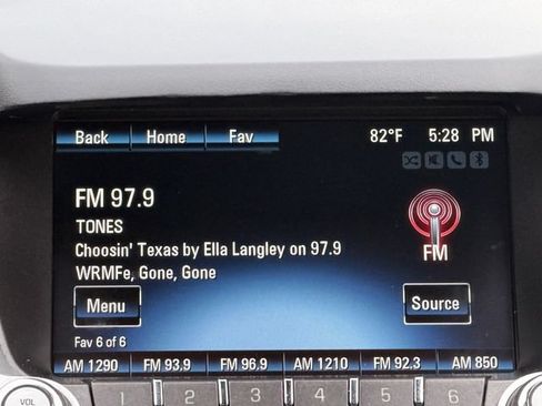Used 2017 Chevrolet Equinox LS FWD image 17