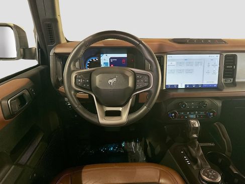 Used 2024 Ford Bronco Outer Banks AWD/4WD image 21