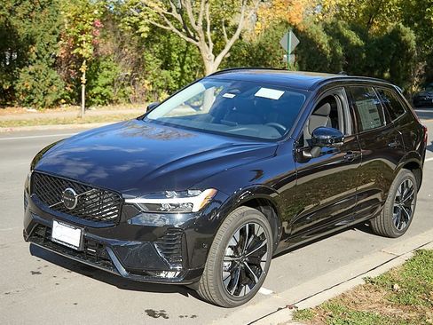 New 2026 Volvo XC60 B5 Plus w/ Protection Package Premier image 6