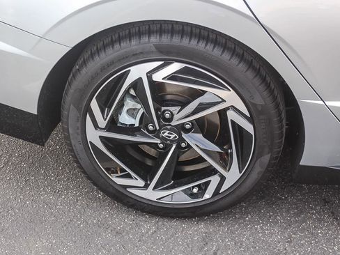 Certified 2025 Hyundai Sonata SEL FWD image 11
