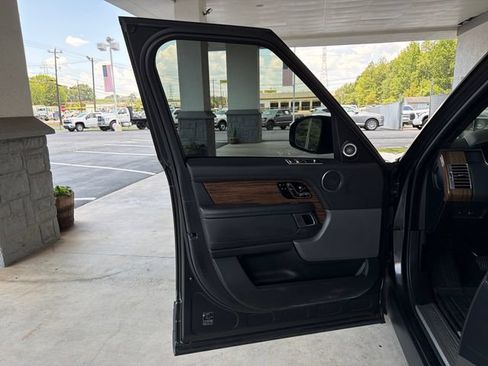 Used 2019 Land Rover Range Rover HSE AWD/4WD image 22