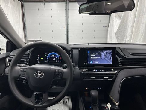 Used 2026 Toyota Camry LE FWD image 16